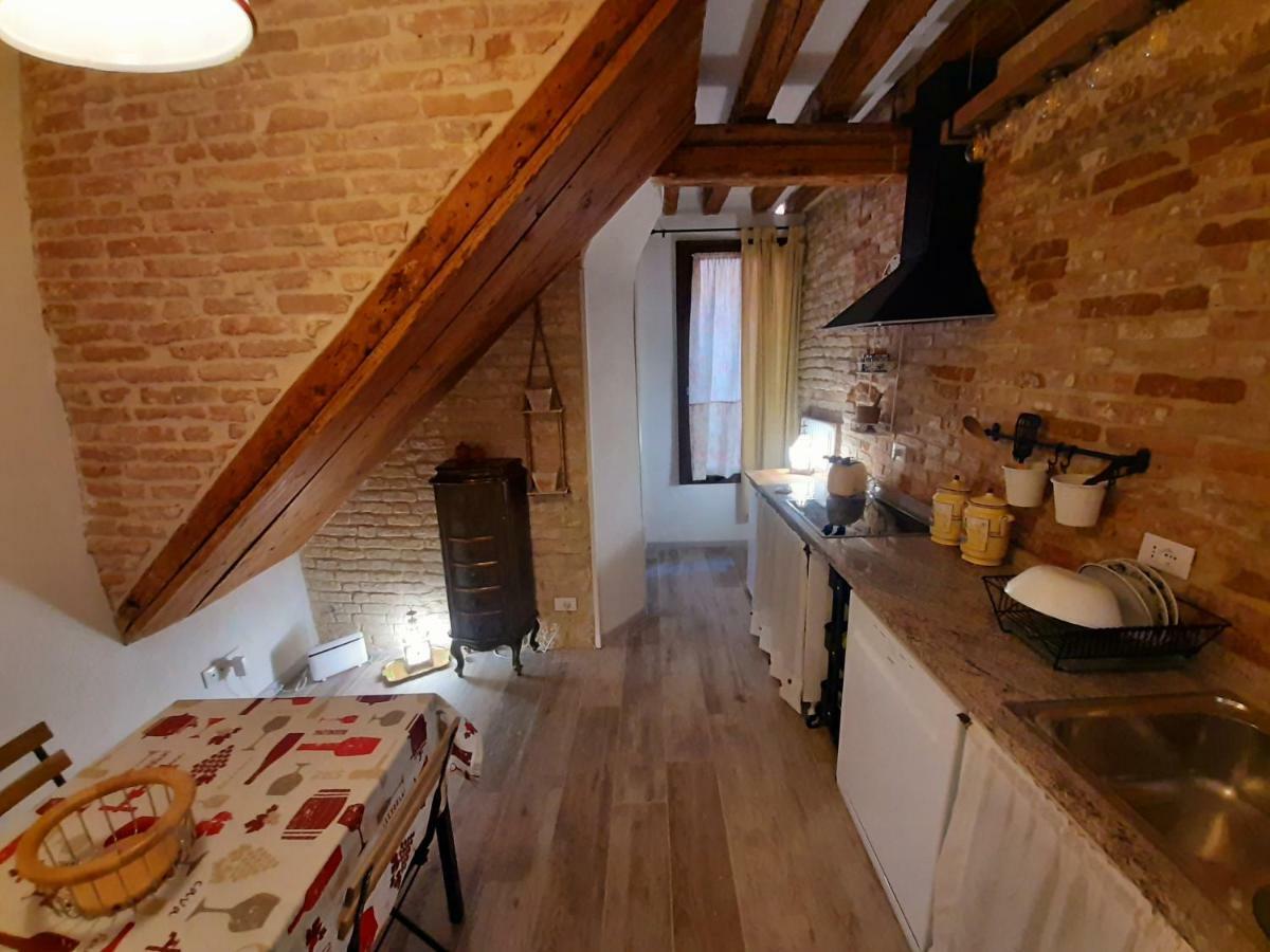Isepo Apartament *